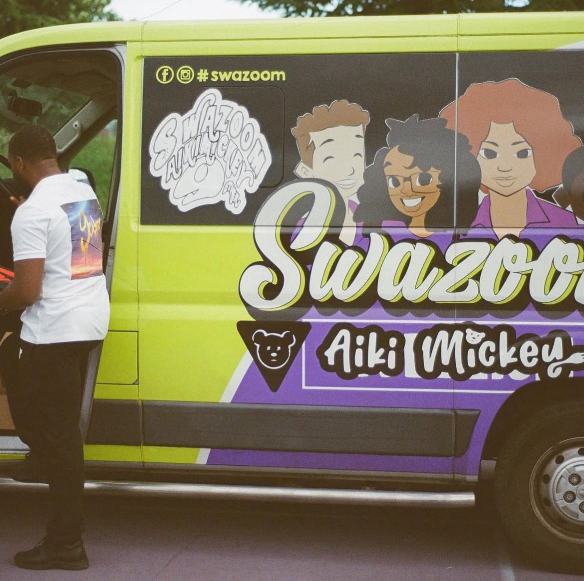 Swazoom Aiki Mickey busje - Outreach en verbinding